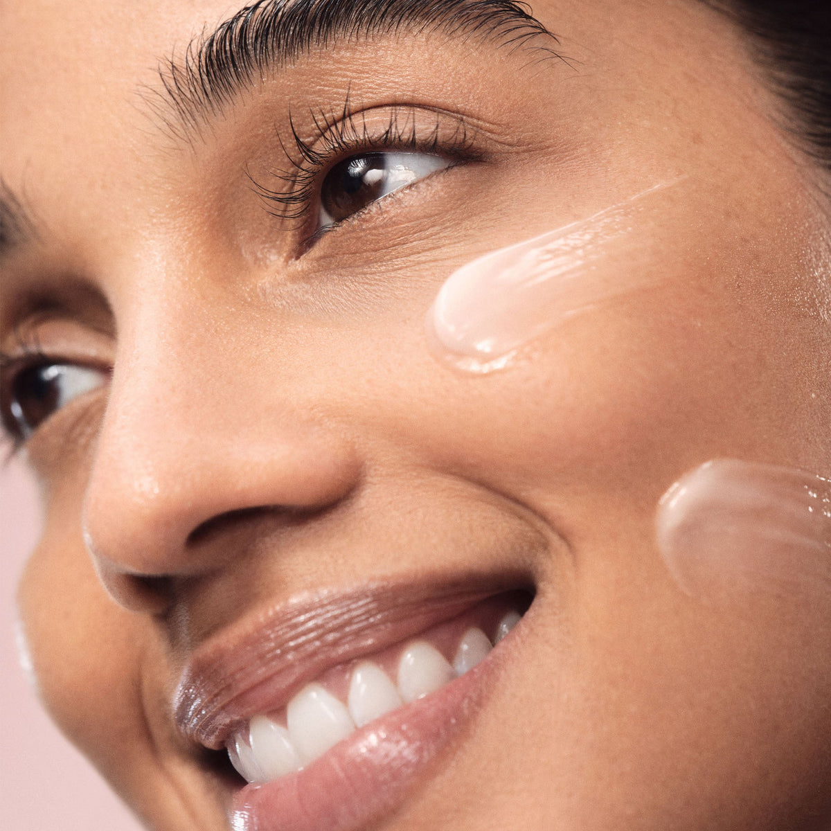 mini-cloud-dew-gel-cream-moisturizer-i3 2026-Cloud-Dew-2.jpg