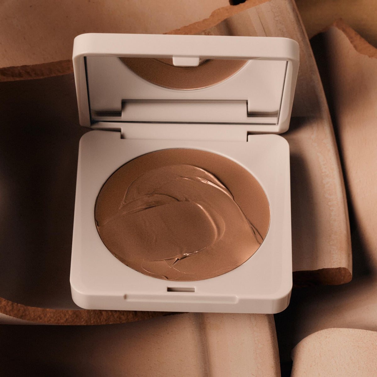 bronzer-butter-balm-clay-e0 Bronzer_Clayy-3.jpg
