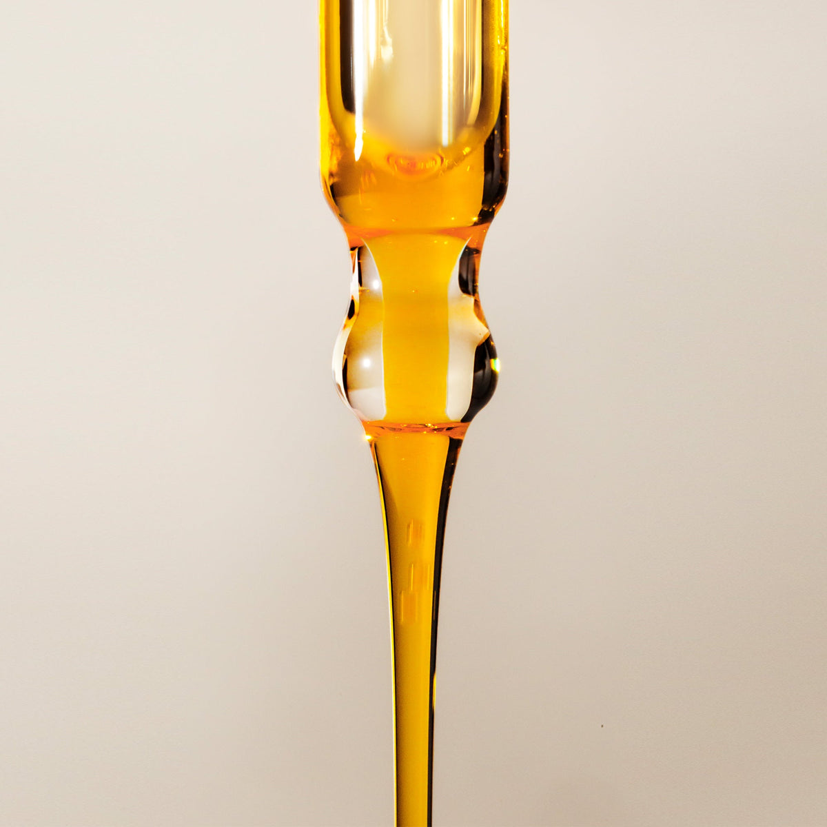 heavenly-sixteen-all-in-one-face-oil-c0 H16-Close-Ups.jpg