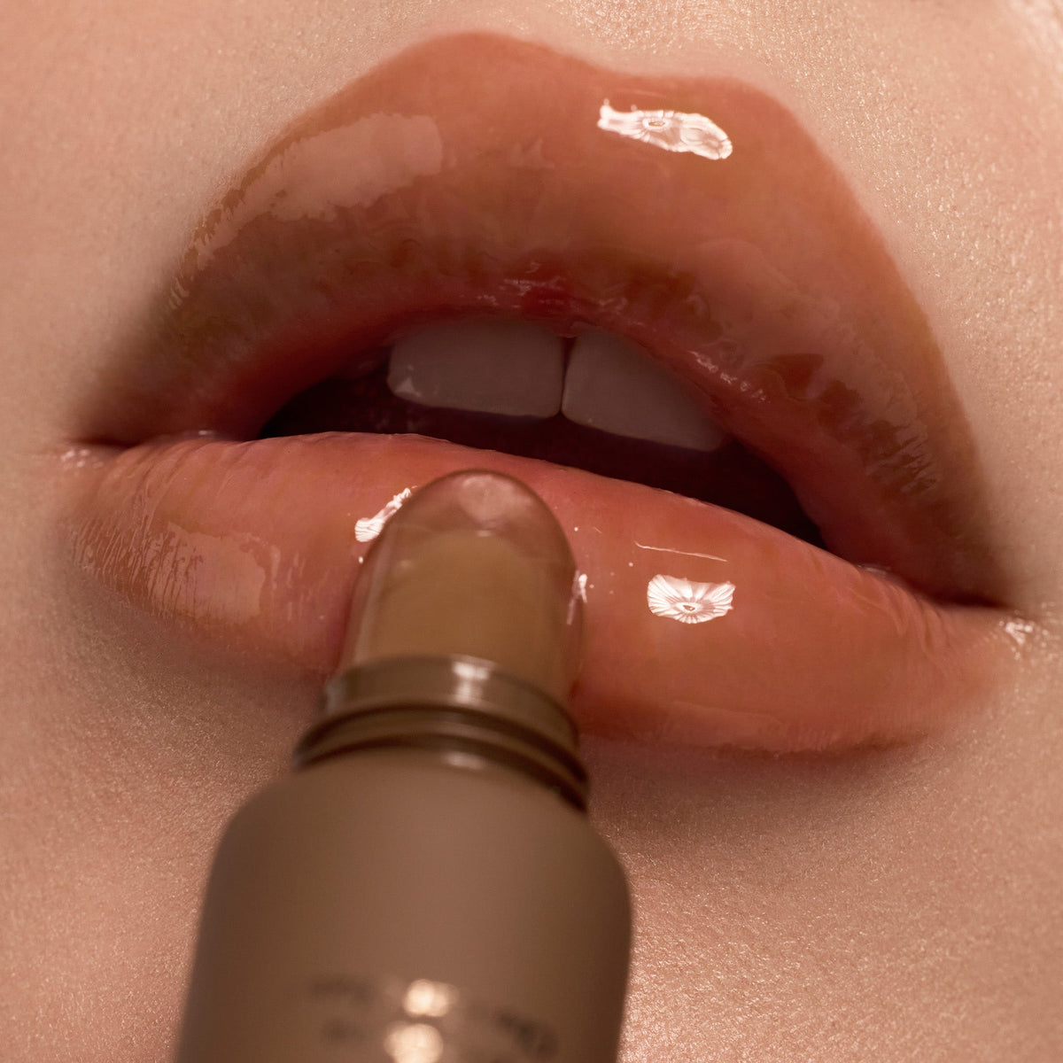 lip-butter-balm-hot-cocoa-r0 LBB-Hot-Cocoa-2025-Lip.jpg